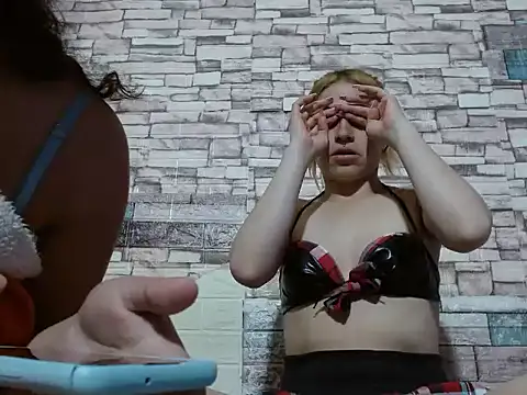 Snapshot of melodyanal chatting on 09.23.25 melodyanal online show from 09.23.25