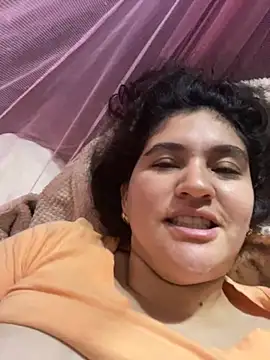 lunasexyhot18 online show from 10.18.25