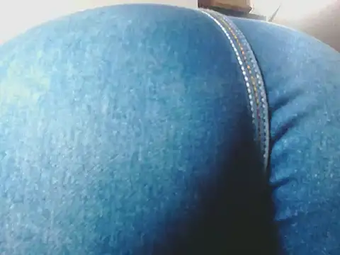 Snapshot of scarlett__jonnes chatting on 11.28.25 scarlett jonnes online show from 11.28.25