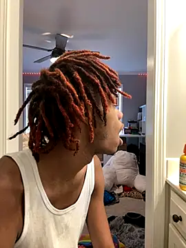 Snapshot of Zayinc chatting on 09.20.25 Zayinc online show from 09.20.25