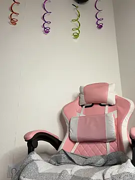 lame cat online show from 11.17.25