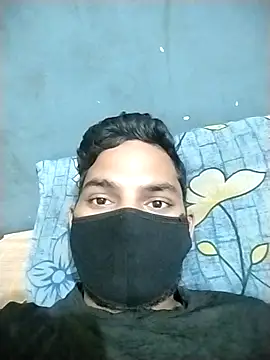 Snapshot of VickyMonster5 chatting on 10.05.25 VickyMonster5 online show from 10.05.25