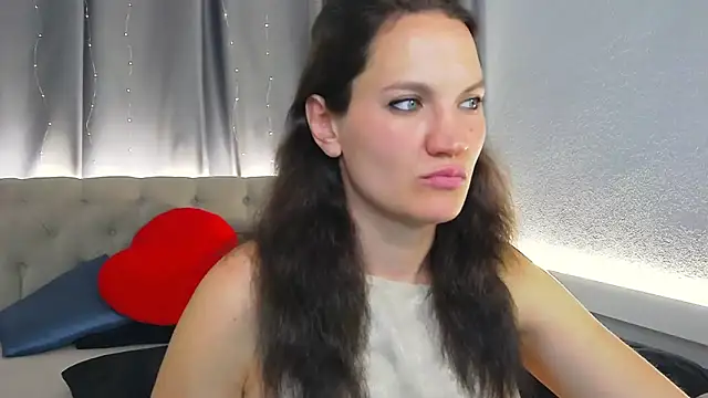 Snapshot of IvetaRayy chatting on 09.22.25 IvetaRayy online show from 09.22.25