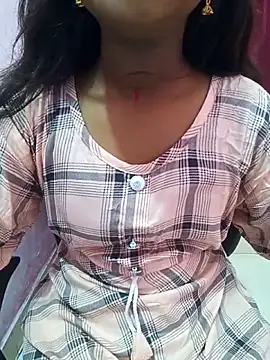 Snapshot of pari_rani7 chatting on 10.23.25 pari rani7 online show from 10.23.25