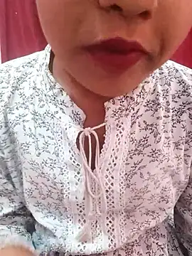 Snapshot of pari_rani7 chatting on 11.02.25 pari rani7 online show from 11.02.25