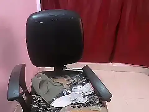 Snapshot of pari_rani7 chatting on 11.07.25 pari rani7 online show from 11.07.25