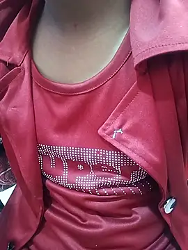 Snapshot of pari_rani7 chatting on 11.16.25 pari rani7 online show from 11.16.25