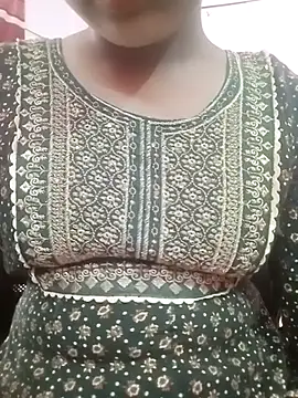 Snapshot of pari_rani7 chatting on 11.21.25 pari rani7 online show from 11.21.25