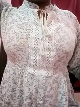 Snapshot of pari_rani7 chatting on 11.22.25 pari rani7 online show from 11.22.25