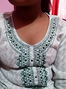 Snapshot of pari_rani7 chatting on 11.23.25 pari rani7 online show from 11.23.25