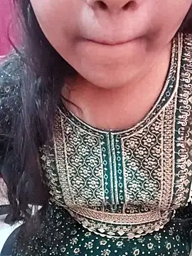 Snapshot of pari_rani7 chatting on 11.27.25 pari rani7 online show from 11.27.25