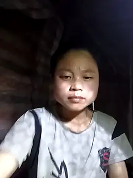 clara-cute online show from 10.17.25