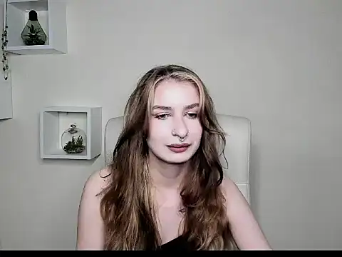 NinaBlond1 online show from 10.23.25