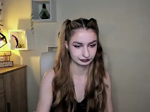 NinaBlond1 online show from 11.21.25