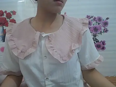 Snapshot of Hannie_26 chatting on 10.18.25 Hannie 26 online show from 10.18.25