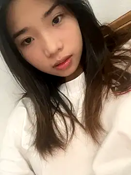 Snapshot of -Tania- chatting on 09.20.25 -Tania- online show from 09.20.25