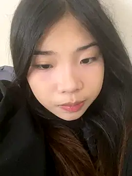 Snapshot of -Tania- chatting on 10.15.25 -Tania- online show from 10.15.25