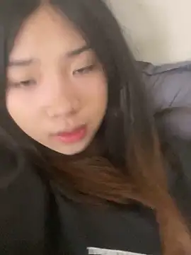 Snapshot of -Tania- chatting on 10.17.25 -Tania- online show from 10.17.25