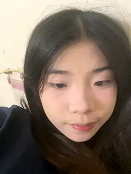 Snapshot of -Tania- chatting on 10.26.25 -Tania- online show from 10.26.25