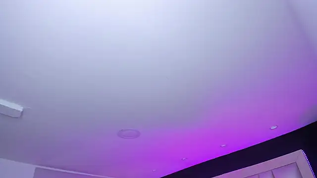 Snapshot of LuisaJonnes_ chatting on 11.25.25 LuisaJonnes online show from 11.25.25