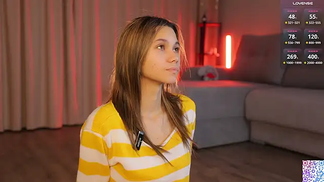 Snapshot of lovekissmes chatting on 12.03.25 lovekissmes online show from 12.03.25