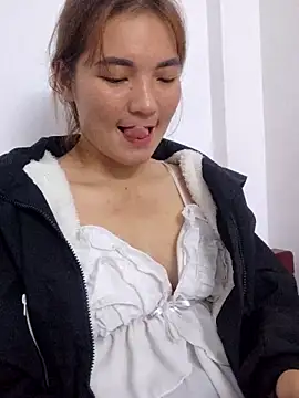 phuongxinhxan online show from 11.26.25