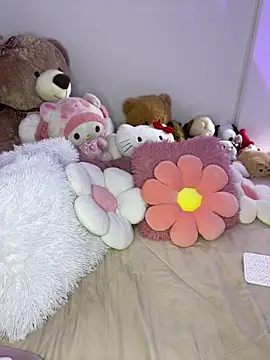 Snapshot of Mericute_ chatting on 11.21.25 Mericute online show from 11.21.25