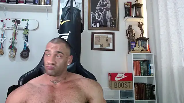 Snapshot of henryhadesflirt chatting on 11.17.25 henryhadesflirt online show from 11.17.25