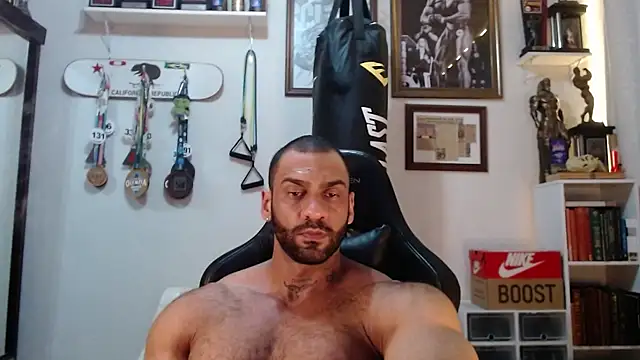 Snapshot of henryhadesflirt chatting on 12.03.25 henryhadesflirt online show from 12.03.25