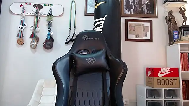 henryhadesflirt online show from 01.06.26