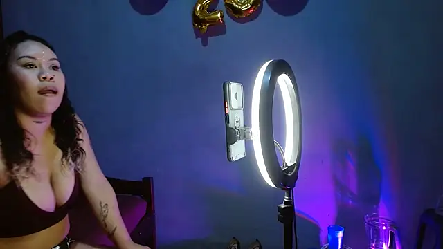 Snapshot of MelissaTommy chatting on 10.13.25 MelissaTommy online show from 10.13.25