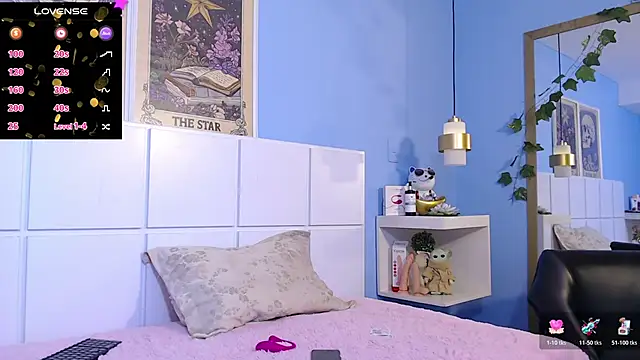 PenelopeBond online show from 10.31.25