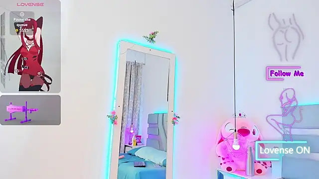 Snapshot of Kitty_love77 chatting on 10.06.25 Kitty love77 online show from 10.06.25