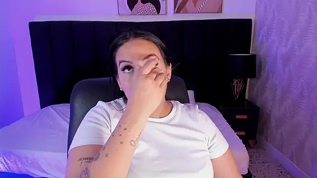 camiladuke7 online show from 12.20.25