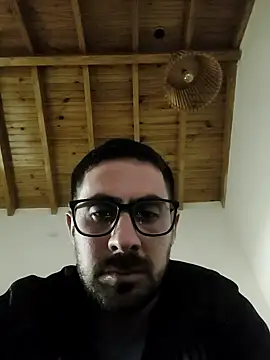 Snapshot of coherro3 chatting on 10.28.25 coherro3 online show from 10.28.25