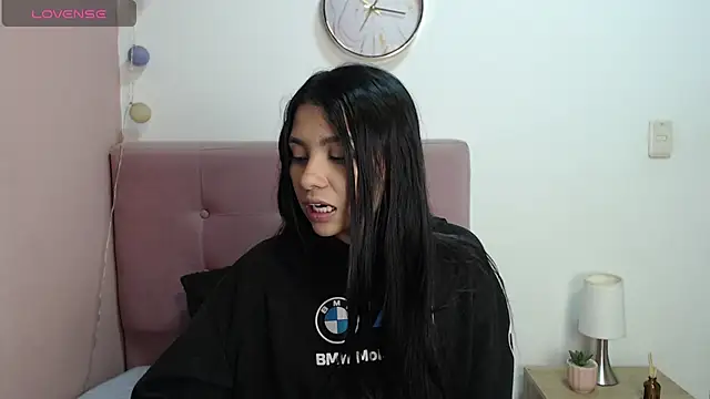 Snapshot of gabriela_paris chatting on 11.20.25 gabriela paris online show from 11.20.25