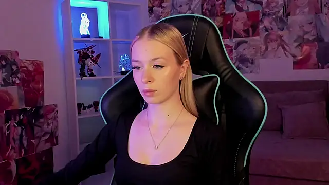 MiaGraces online show from 11.10.25