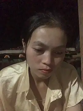 Halyy xx online show from 10.13.25