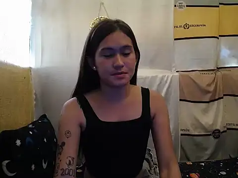 girlyesha online show from 10.11.25