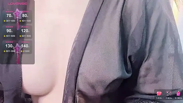 Snapshot of nuan-nuan- chatting on 02.19.26 nuan-nuan- online show from 02.19.26