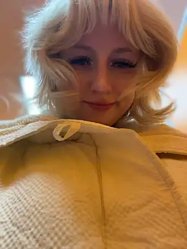 RonnieKiss online show from 04.14.26