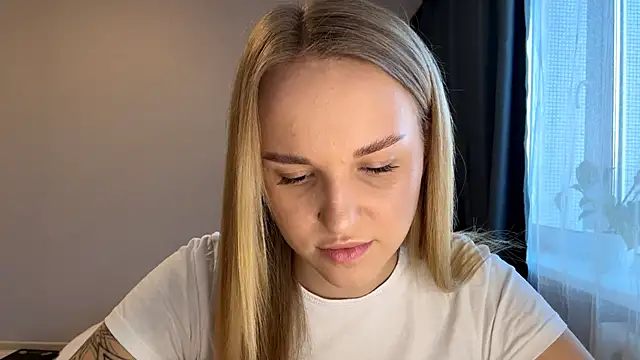 TanekaBoitel online show from 11.18.25