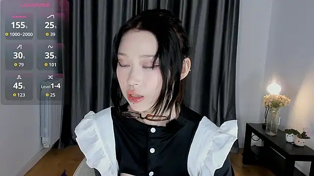 Snapshot of Hafu_yui chatting on 11.05.25 Hafu yui online show from 11.05.25