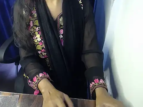 priya gupta7 online show from 10.22.25