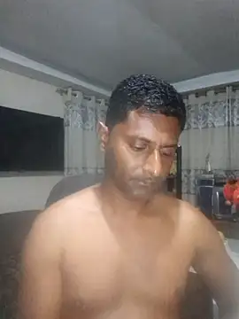 Snapshot of kingVibeX chatting on 10.24.25 kingVibeX online show from 10.24.25