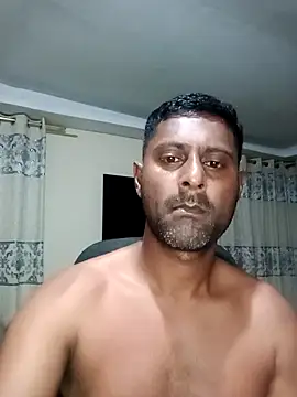 Snapshot of kingVibeX chatting on 11.12.25 kingVibeX online show from 11.12.25