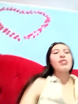 Snapshot of SALOME-28_ chatting on 11.18.25 SALOME-28 online show from 11.18.25