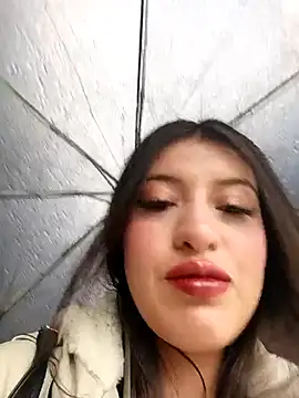 Snapshot of SALOME-28_ chatting on 03.18.26 SALOME-28 online show from 03.18.26