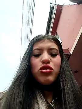 Snapshot of SALOME-28_ chatting on 03.31.26 SALOME-28 online show from 03.31.26