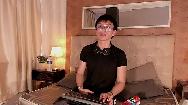 liam twiink online show from 11.12.25